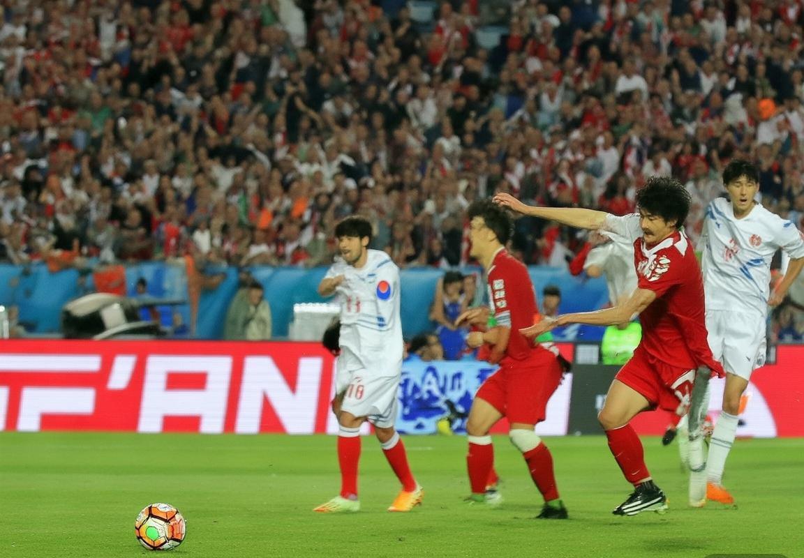 伊朗韩国12强赛激战：亚洲足球巅峰对决回顾(图5)